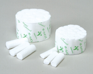 ロール状の簡易防湿材